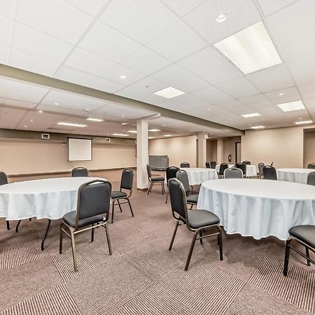 Grande Cache Inn & Suites 외부 사진